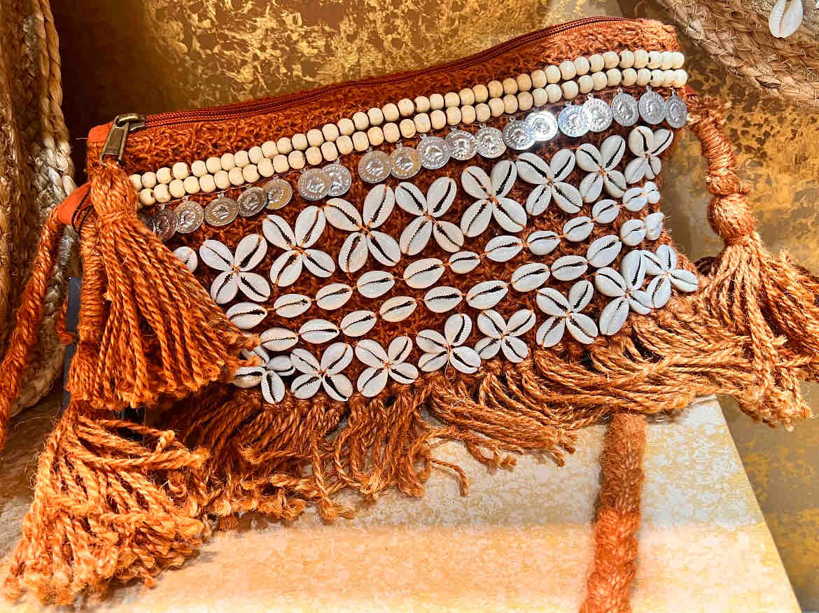 White Eye Basket · Natural Palm & Leather