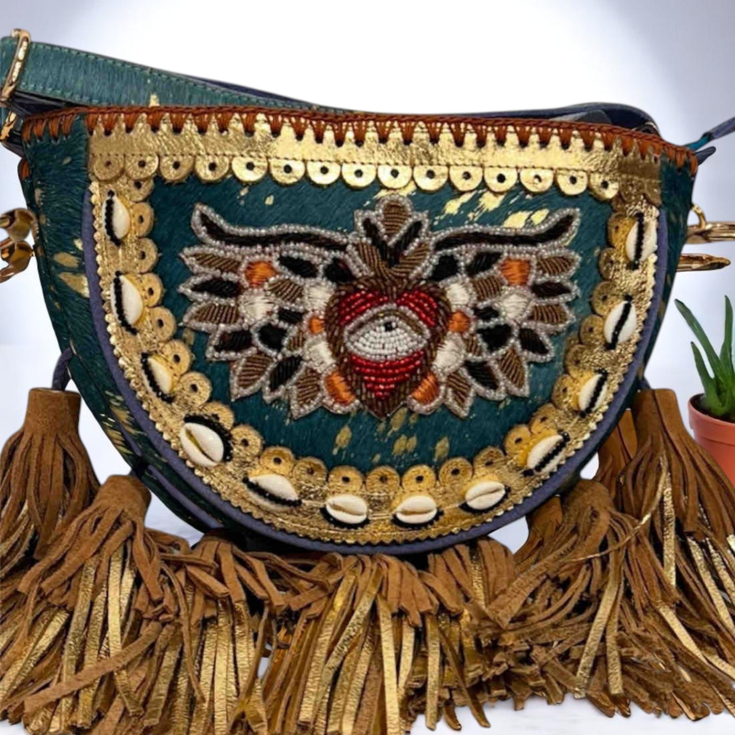 White Eye Basket · Natural Palm & Leather