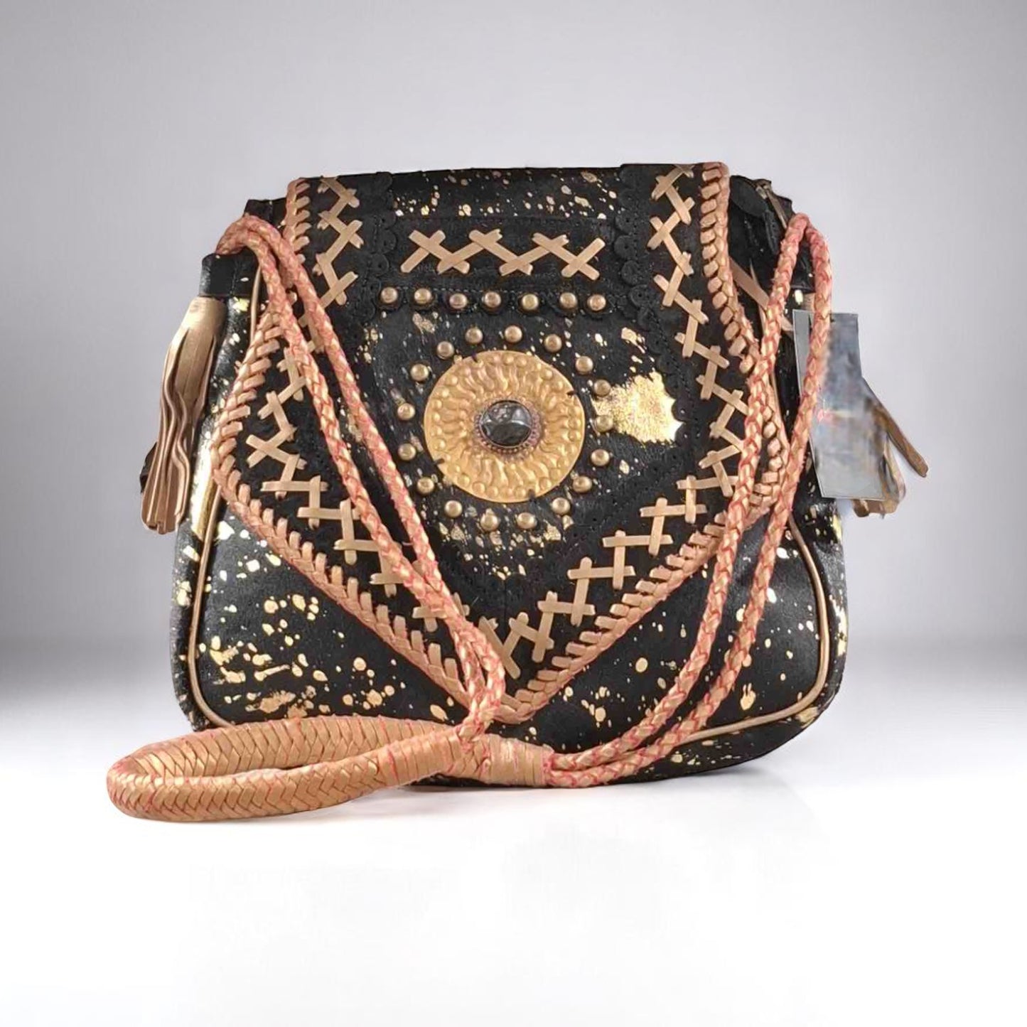 White Eye Basket · Natural Palm & Leather