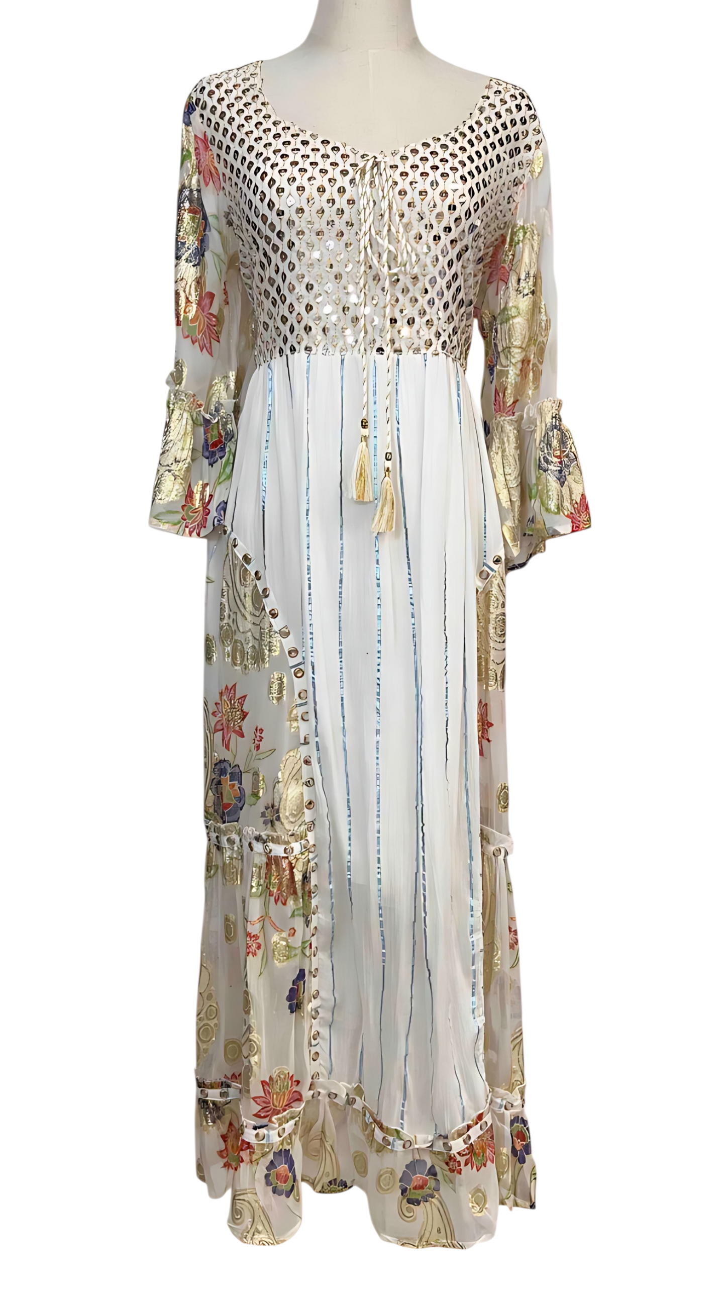 Vestido Largo Blanco con Bordados Dorados y Flores de Color