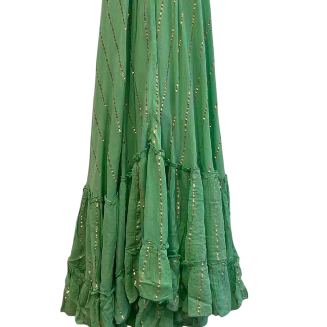 Vestido largo verde con escote halter y pedrería negra