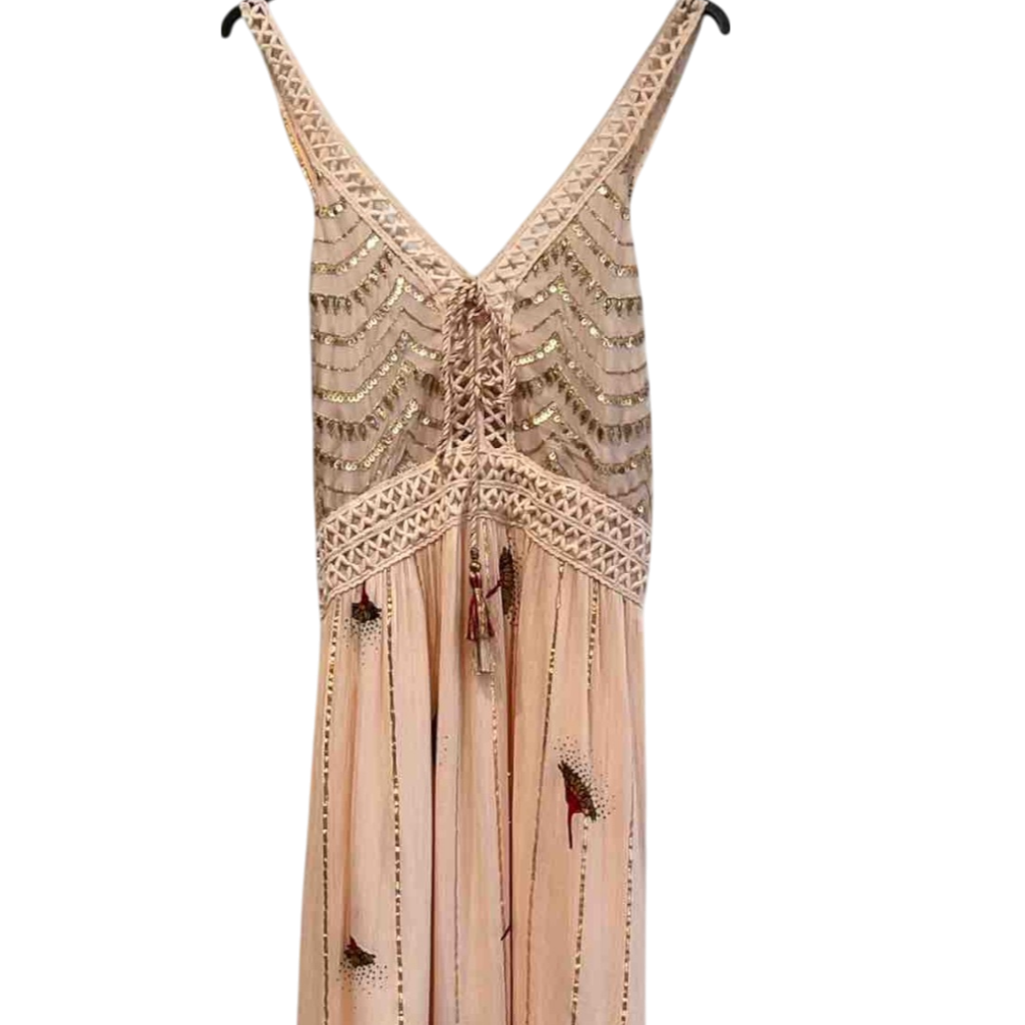 Vestido largo nude con bordado de aves y detalles artesanales
