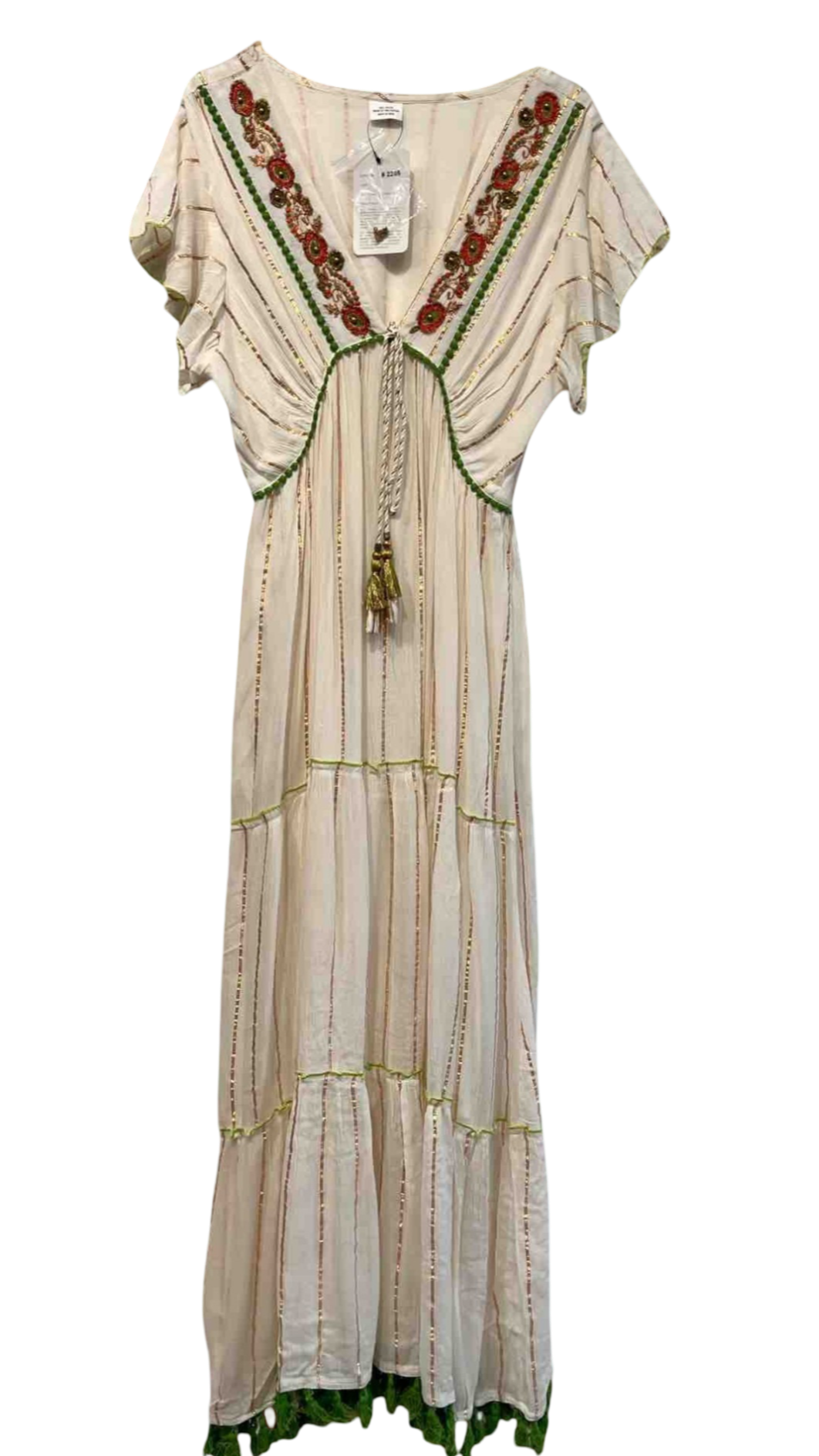 Vestido largo con bordado floral y detalles verdes