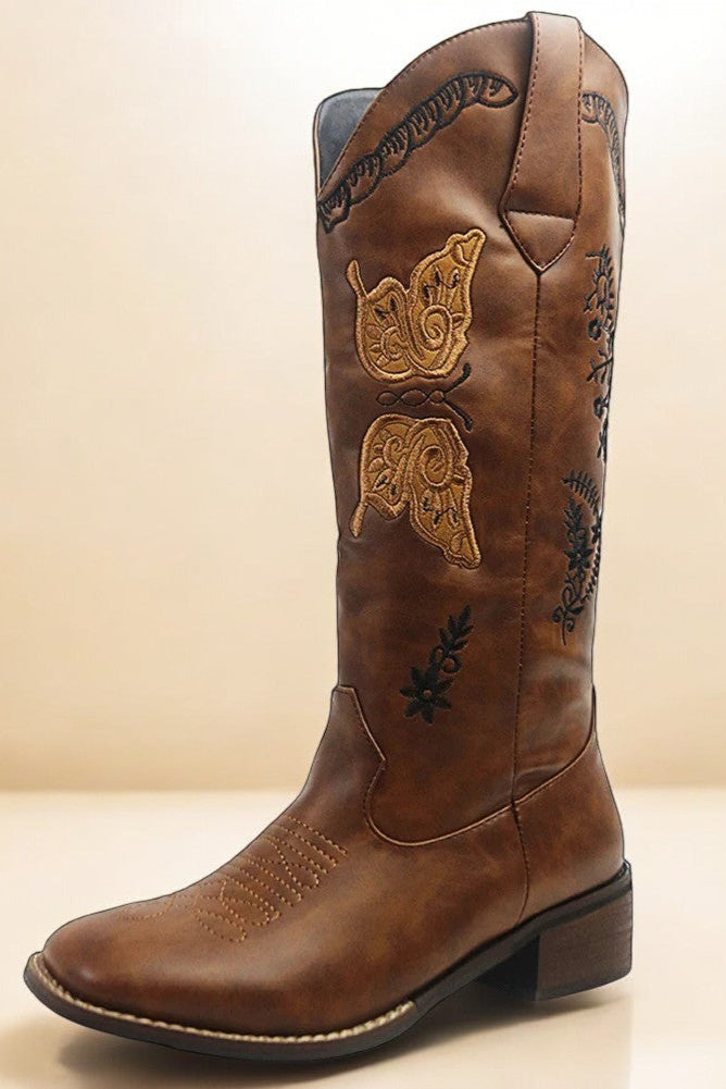 Botas Dulce Descarada – Mariposas Doradas sobre Rebeldía Marrón