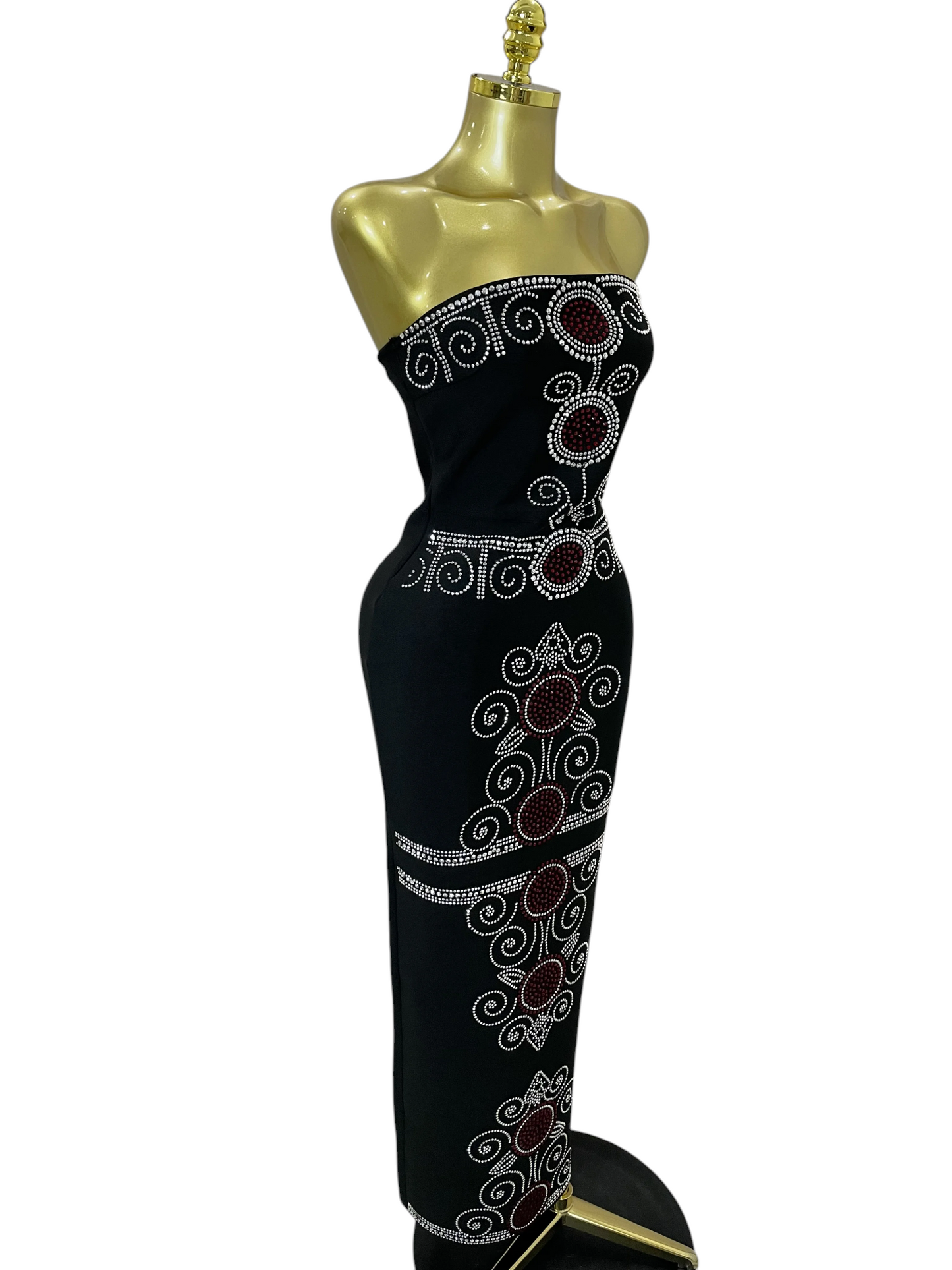 Vestido “Aquelarre de Cristales”