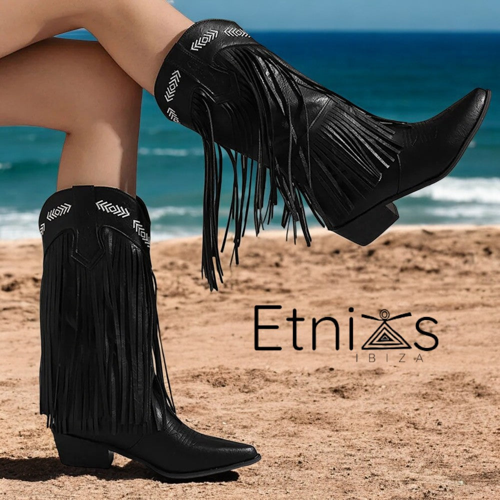 Botas Flaminga Negra – Bordado Tribal y Flecos Salvajes
