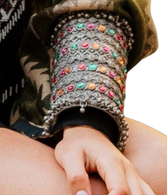 Puraana Crystal Embedded Bracelet
