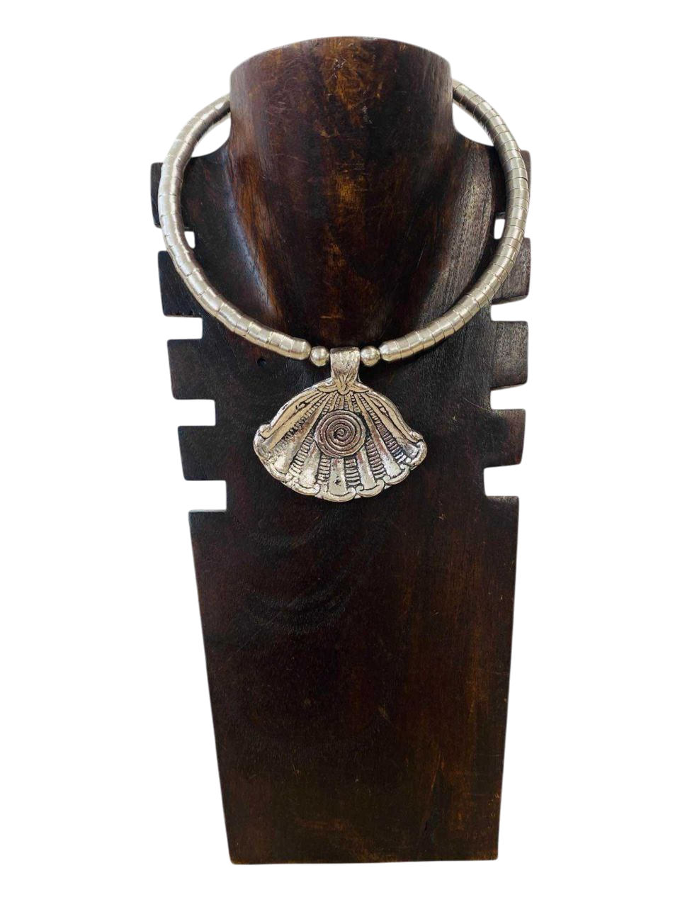 Solar Tribe Breastplate Necklace – Handcrafted embroidery with shells