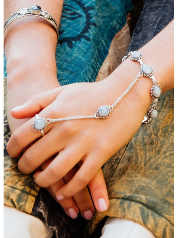 Bracelet with ring and Moonstone mineral