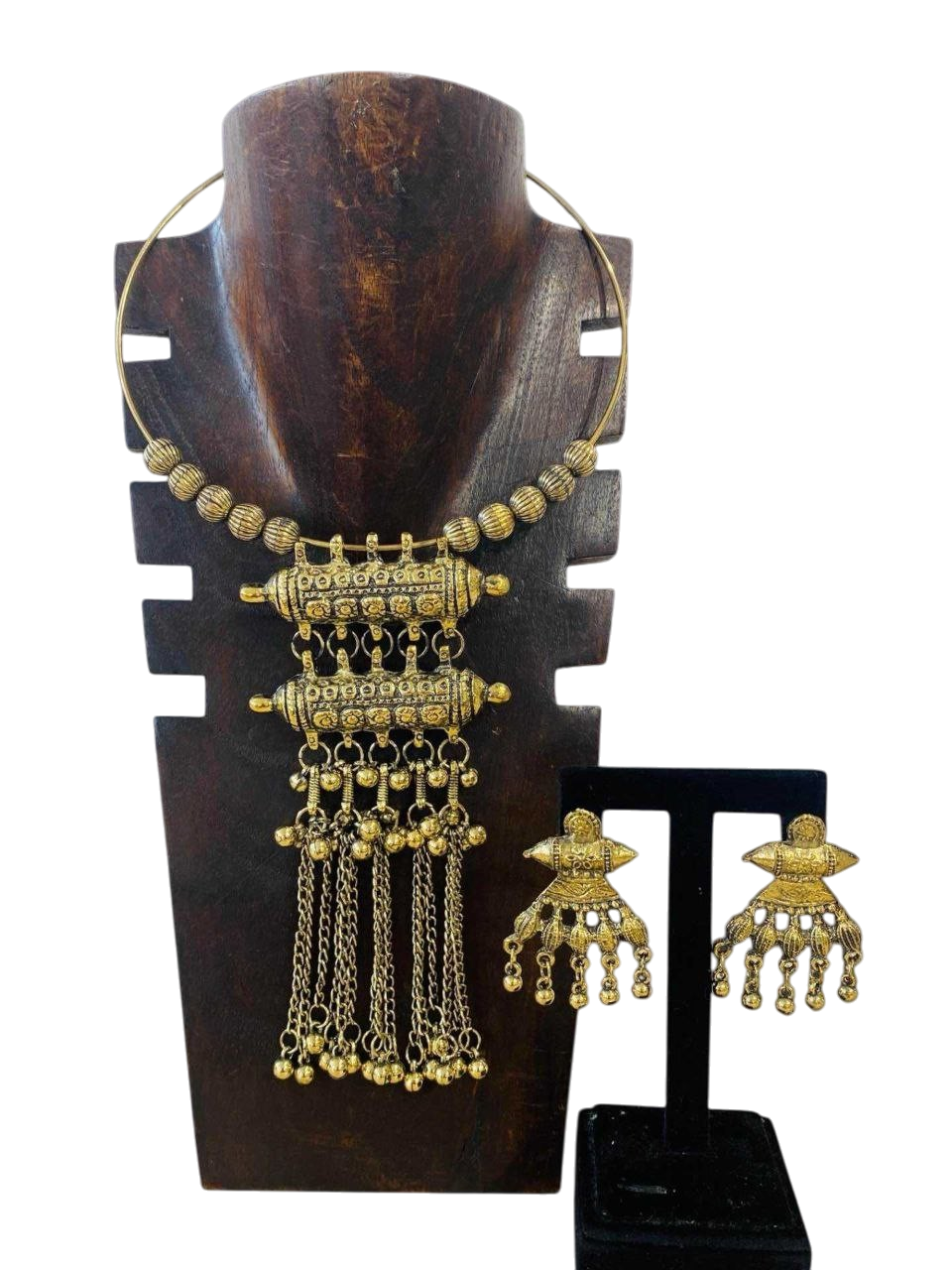 Solar Tribe Breastplate Necklace – Handcrafted embroidery with shells