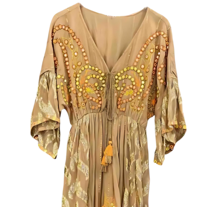 Vestido "Fuego de Vida" – Bordado a mano con espejos y motivos dorados