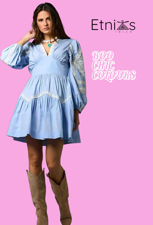 Azul Sagrado – Vestido corto con mangas bordadas