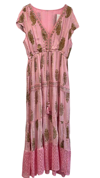 Vestido Largo Rosa Bohemio con Bordados Dorados