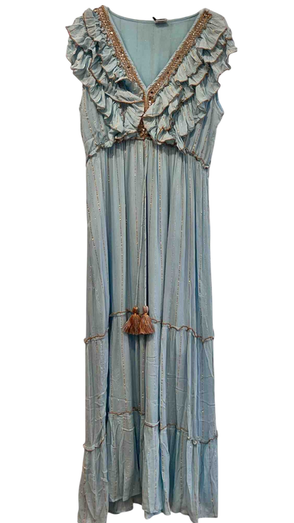Vestido largo con volantes y bordado dorado – Azul Cielo