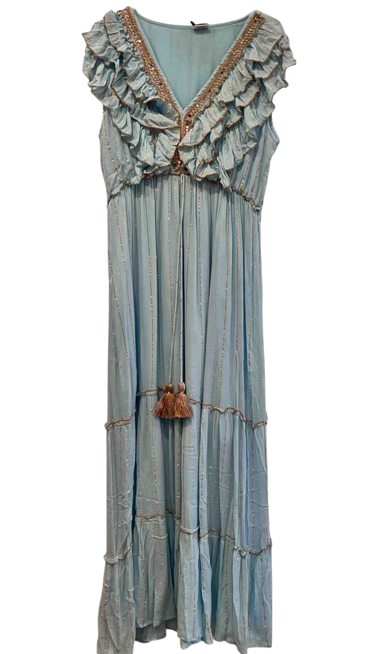 Vestido largo con volantes y bordado dorado – Azul Cielo