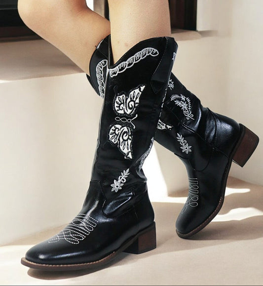 Botas Mariposa Brava bordadas