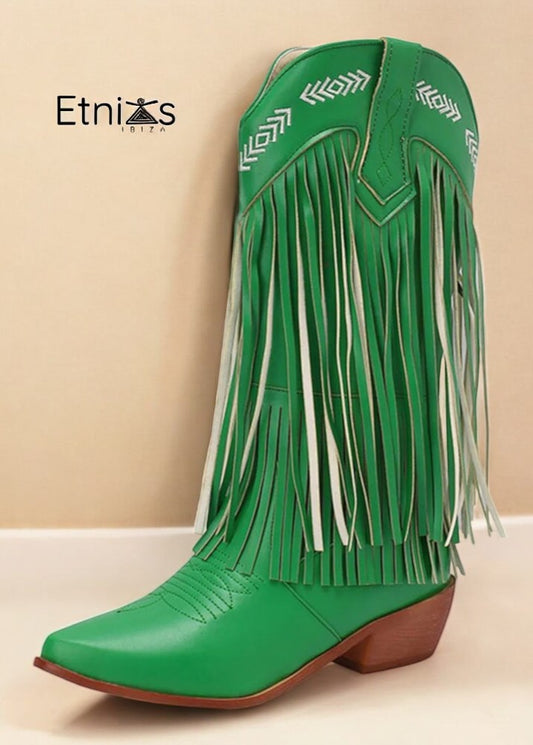 Botas Loca de Menta – Bordado Blanco y Flecos Salvajes