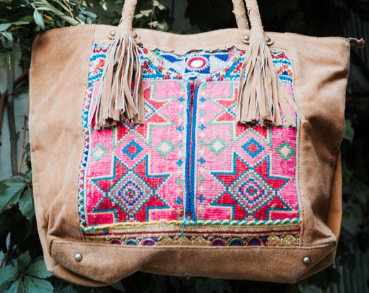 'Kaira' Tote Bag – Handcrafted Leather with Banjara Embroidery