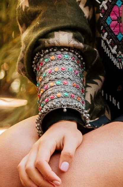 Puraana Crystal Embedded Bracelet