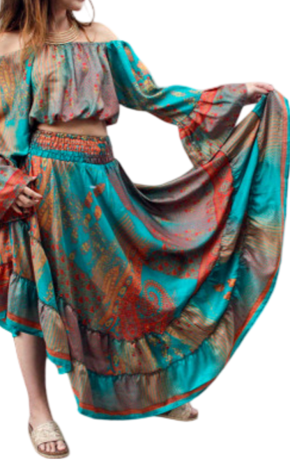 Blusa Maddhi y Falda Sedosa