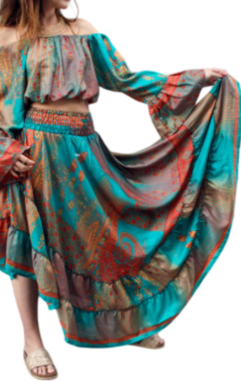 Blusa Maddhi y Falda Sedosa